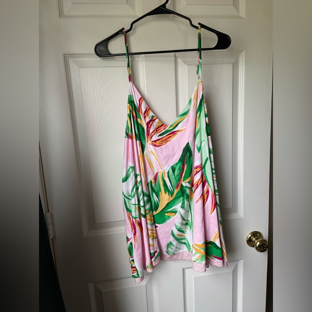 Crown & Ivy Tank 4X